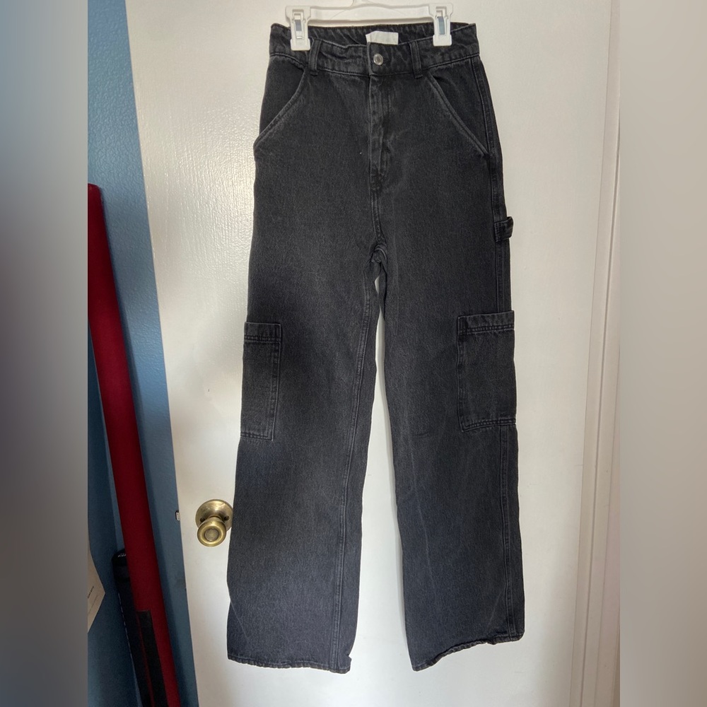 H&M carpenter style 90s baggy high rise black denim jeans